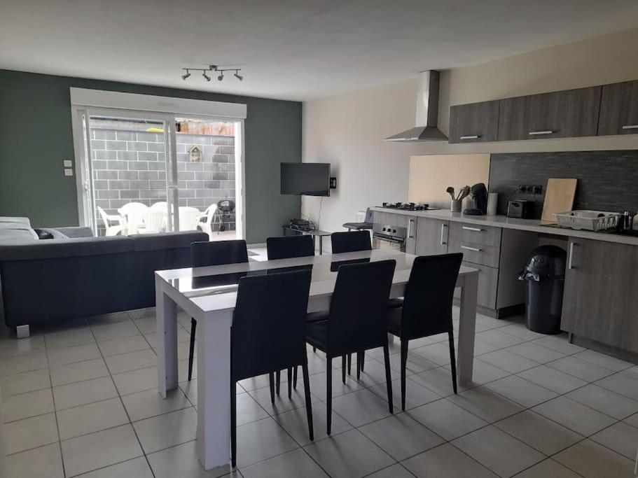 Maison De 100M2 Avec Terrasse Wardrecques Екстер'єр фото